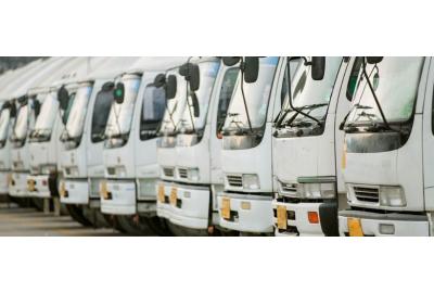 Flota de camiones como transporte de mercancías de carretera